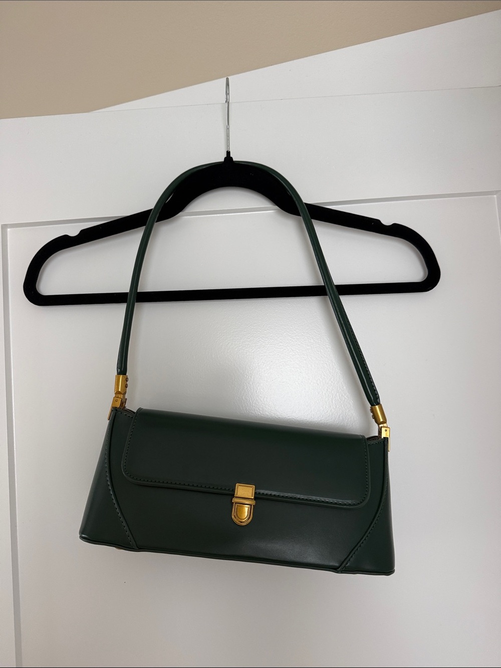 Source Unknown Dark Green Shoulder Bag with Gold Hardware